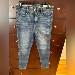 American Eagle NWT Super Hi-Rise Jeggings